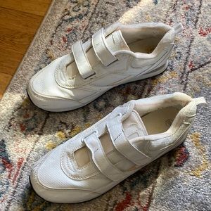 Mens velcro sneaker size 11 wide